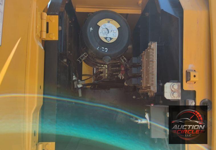2017 John Deere 210G LC  excavator