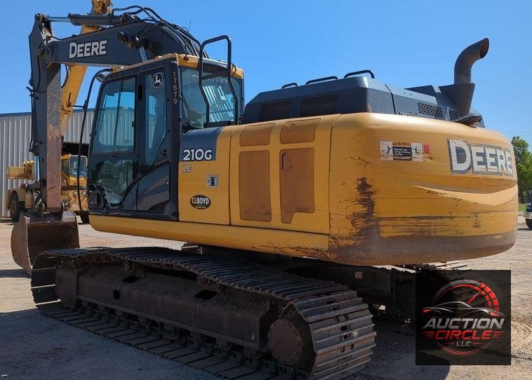 2017 John Deere 210G LC  excavator