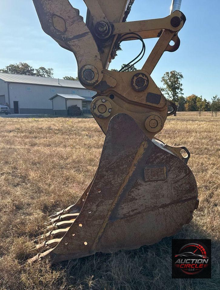2017 Caterpillar  323F L excavator