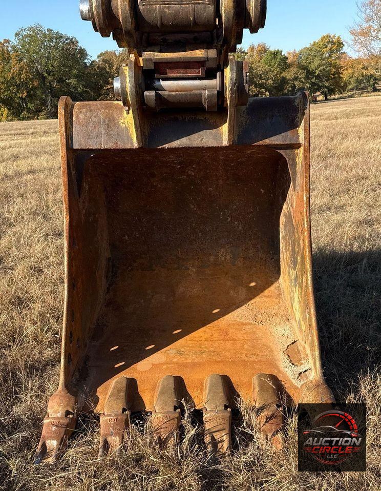 2017 Caterpillar  323F L excavator