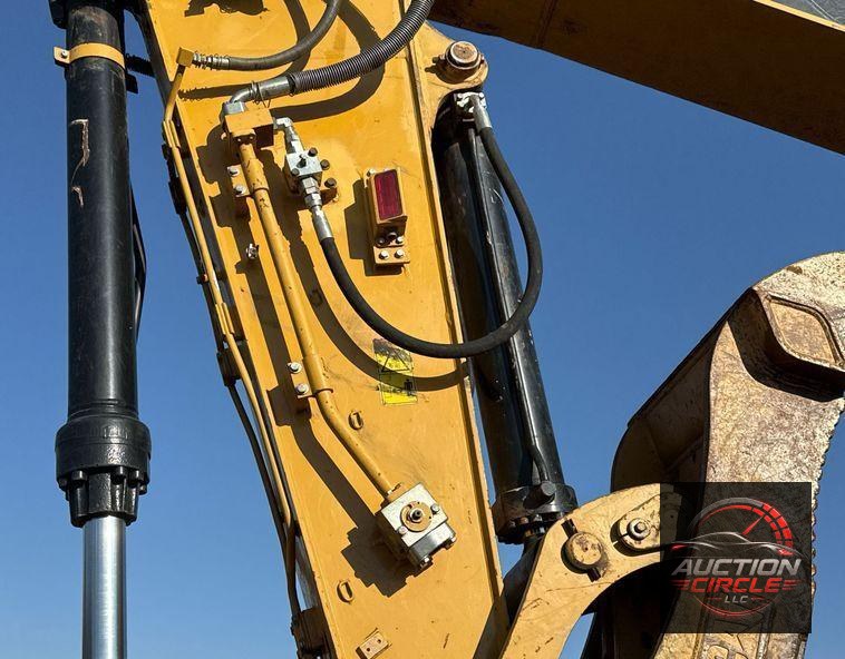2017 Caterpillar  323F L excavator