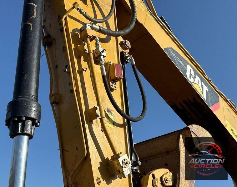 2017 Caterpillar  323F L excavator