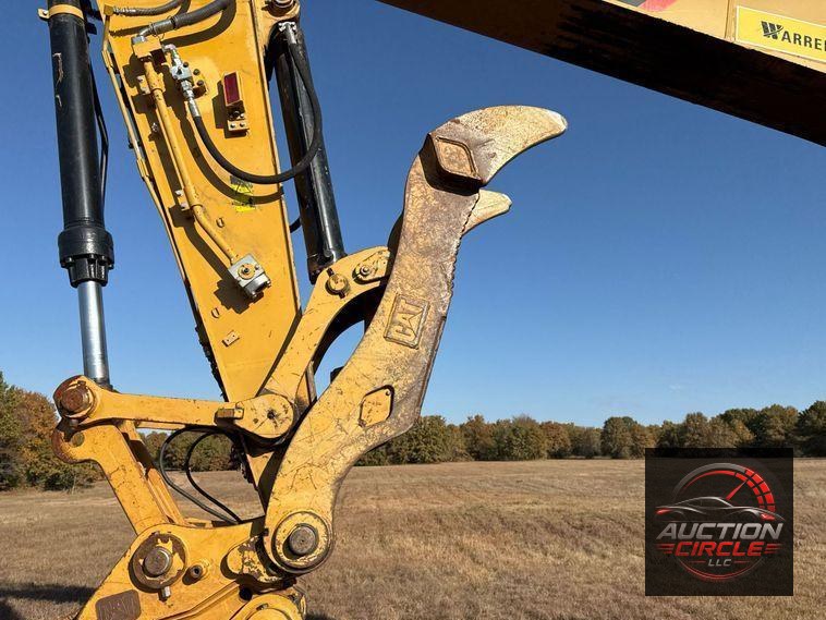 2017 Caterpillar  323F L excavator
