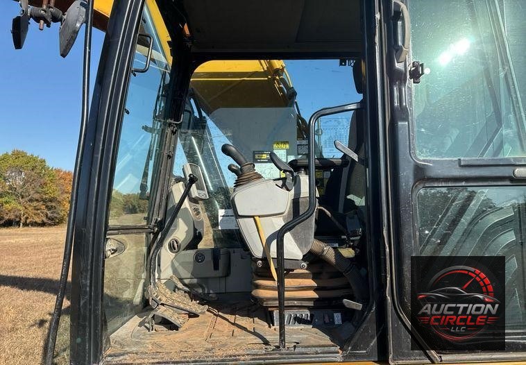 2017 Caterpillar  323F L excavator
