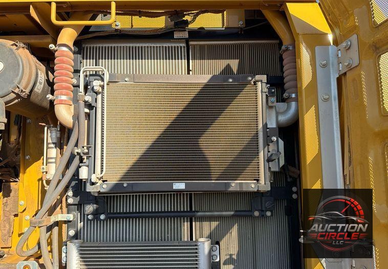 2017 Caterpillar  323F L excavator