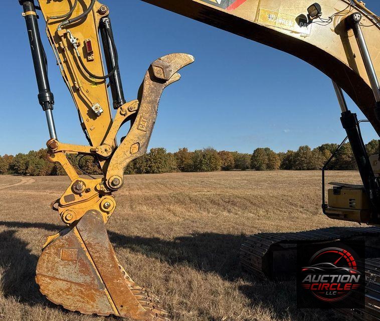 2017 Caterpillar  323F L excavator