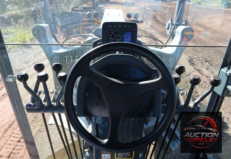 2016 John Deere 672G  motor grader