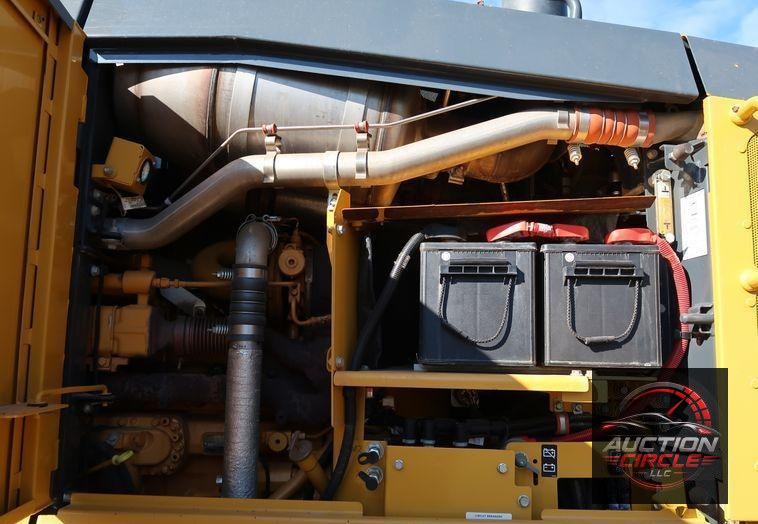 2016 John Deere 672G  motor grader