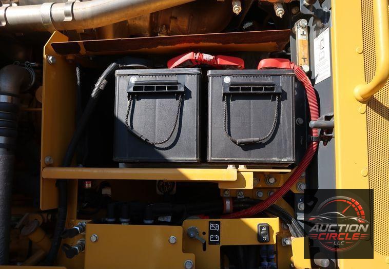 2016 John Deere 672G  motor grader