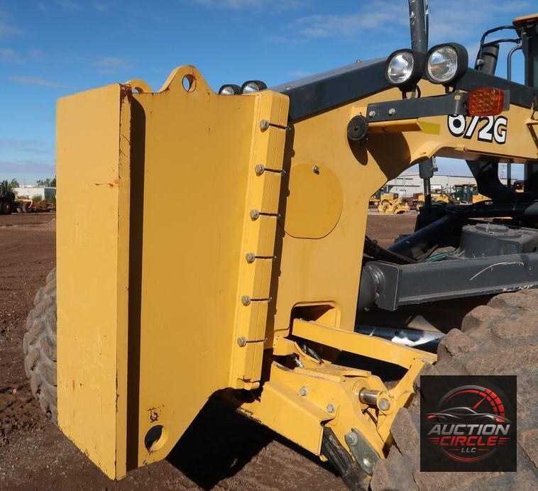 2016 John Deere 672G  motor grader