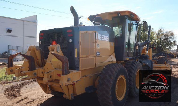 2016 John Deere 672G  motor grader