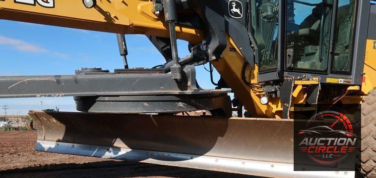 2016 John Deere 672G  motor grader