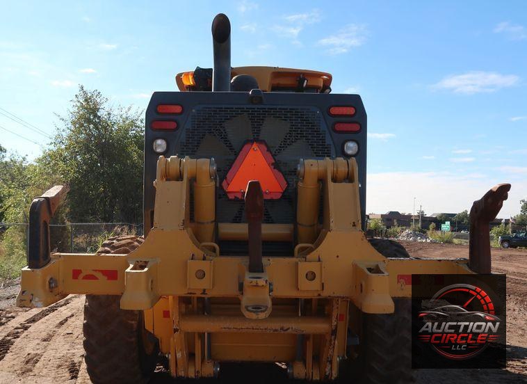 2016 John Deere 672G  motor grader