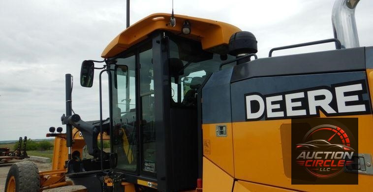 2015 John Deere 672G  motor grader