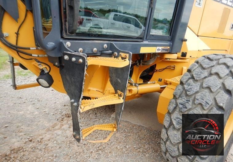 2015 John Deere 672G  motor grader