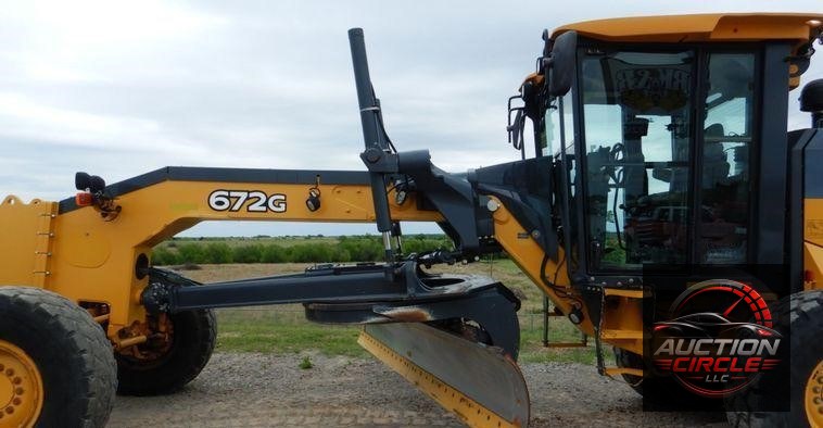 2015 John Deere 672G  motor grader