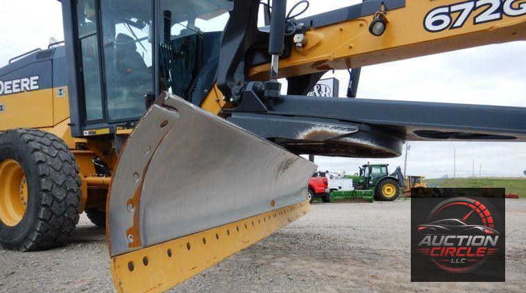 2015 John Deere 672G  motor grader