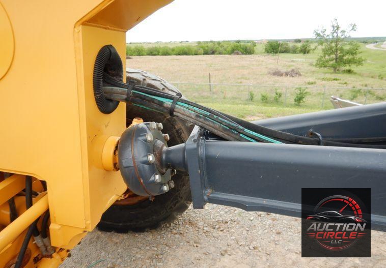 2015 John Deere 672G  motor grader