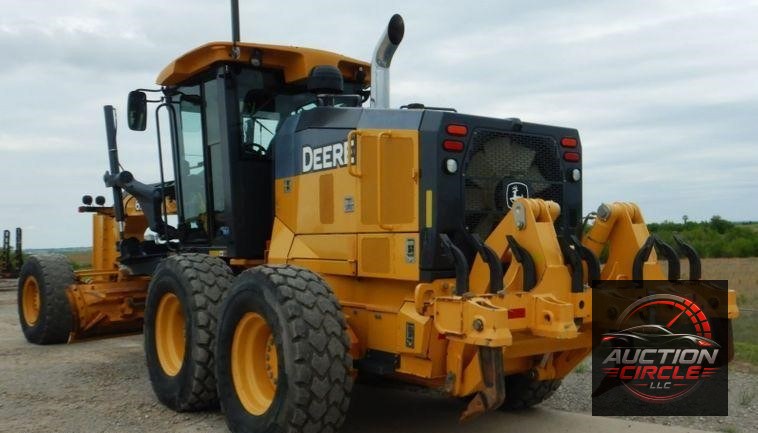 2015 John Deere 672G  motor grader