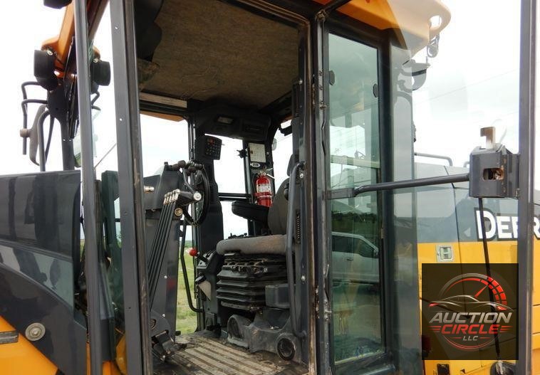 2015 John Deere 672G  motor grader