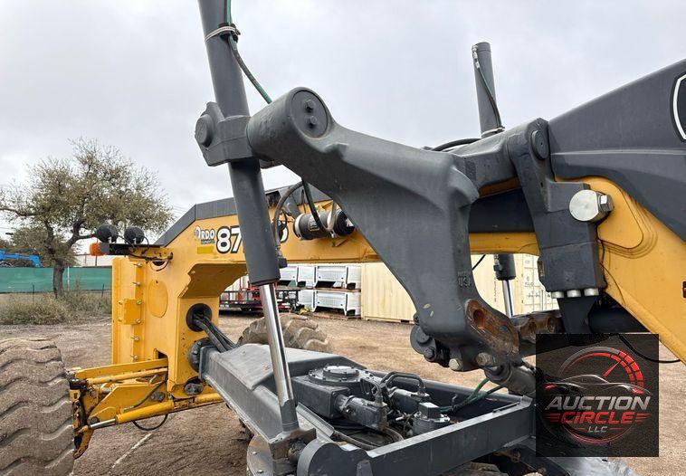 2015 John Deere 872GP motor grader