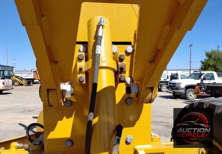 2017 Caterpillar 140M3  motor grader