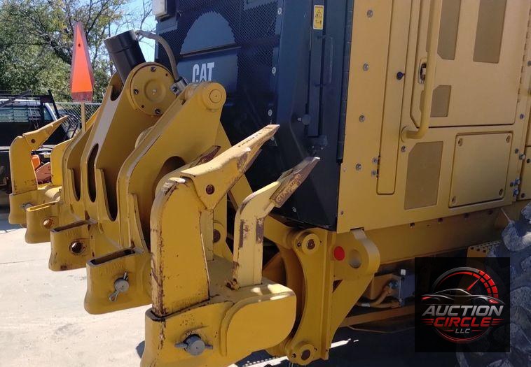 2017 Caterpillar 140M3  motor grader