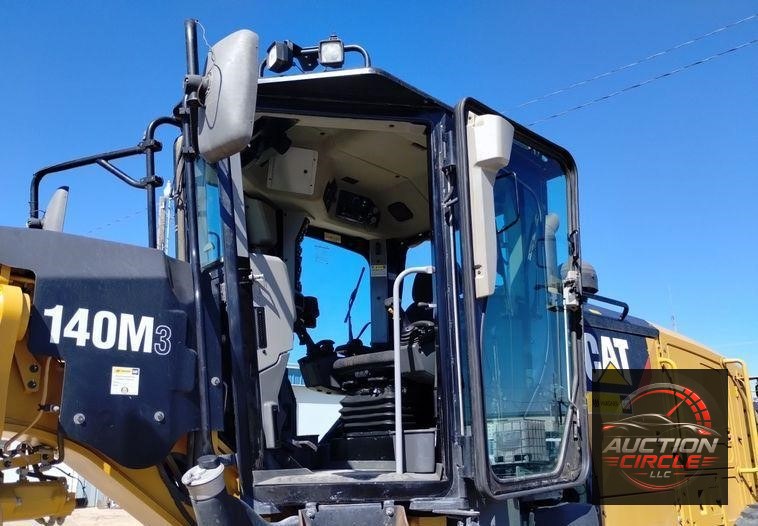 2017 Caterpillar 140M3  motor grader