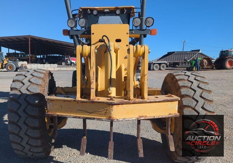 2012 John Deere 772GP  motor grader