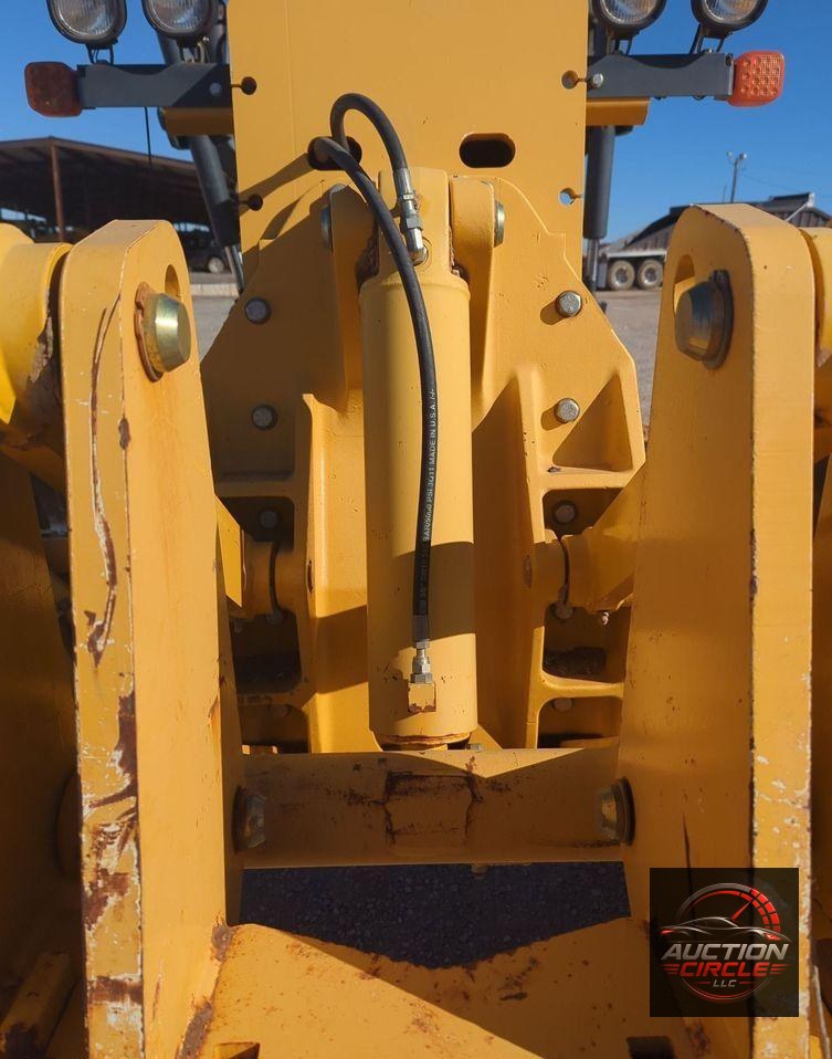 2012 John Deere 772GP  motor grader