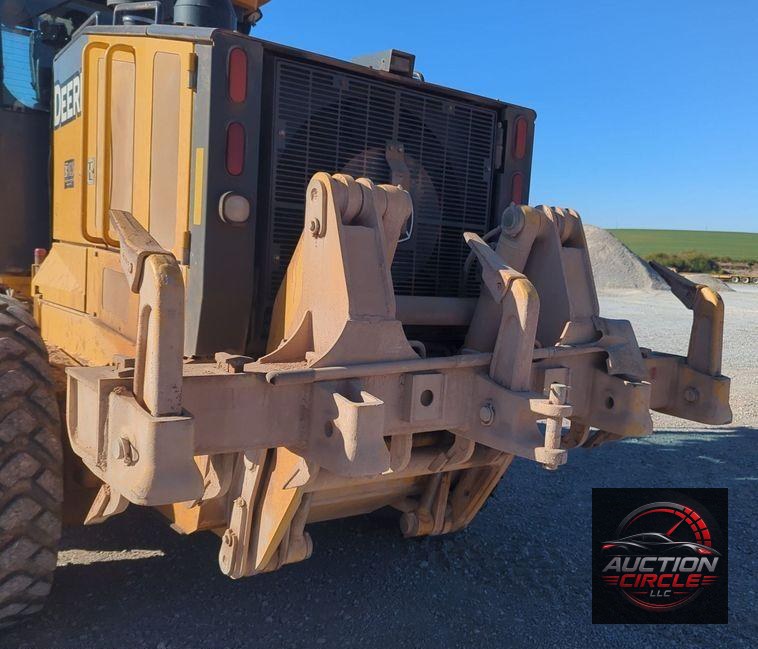 2012 John Deere 772GP  motor grader