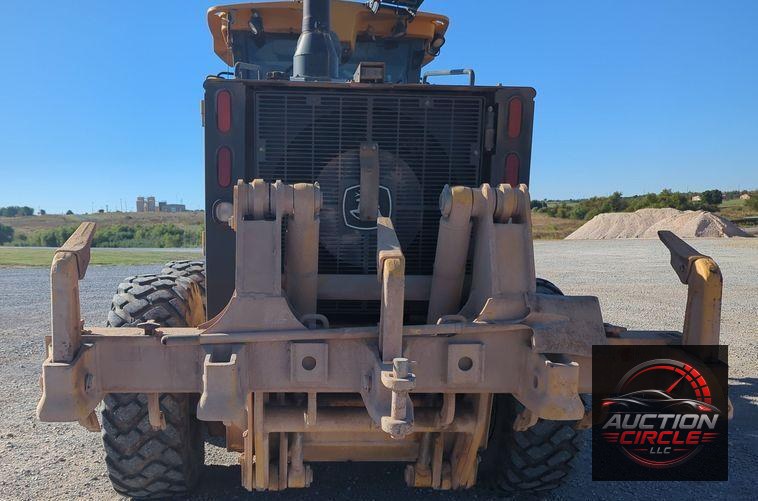 2012 John Deere 772GP  motor grader