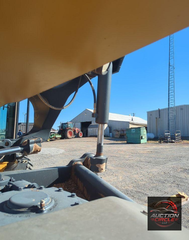 2012 John Deere 772GP  motor grader