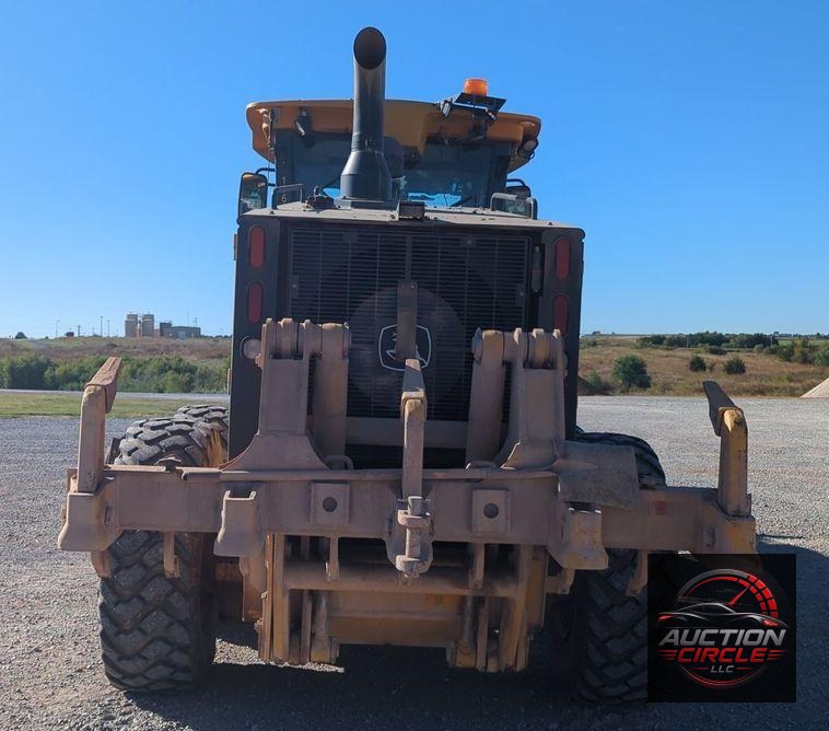 2012 John Deere 772GP  motor grader