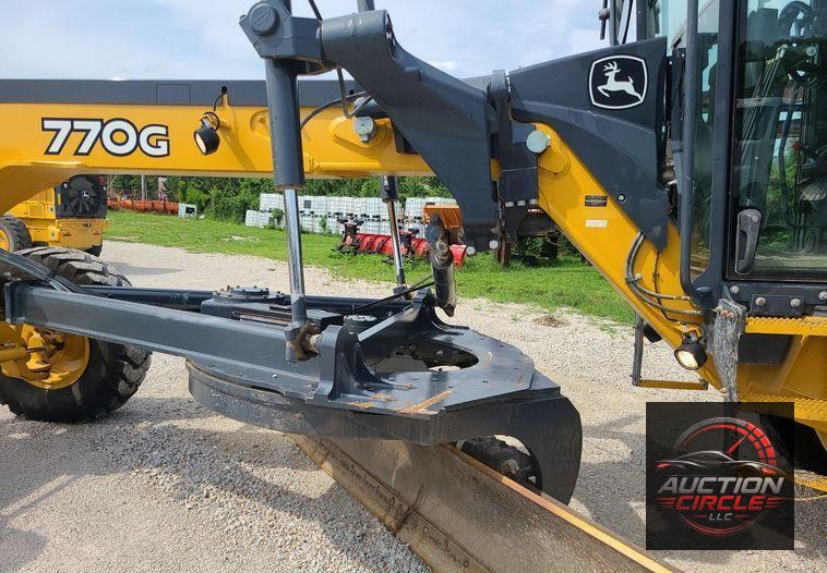 2016 John Deere 770G  motor grader