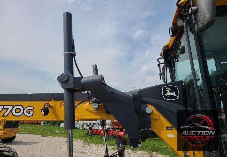 2016 John Deere 770G  motor grader