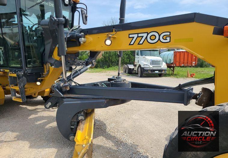 2016 John Deere 770G  motor grader