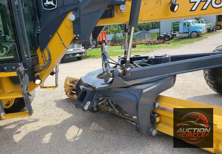 2016 John Deere 770G  motor grader