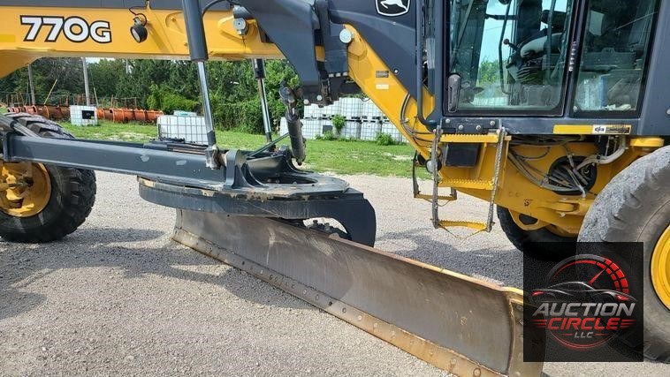 2016 John Deere 770G  motor grader