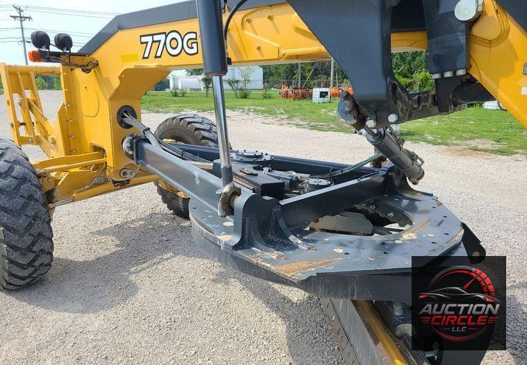 2016 John Deere 770G  motor grader