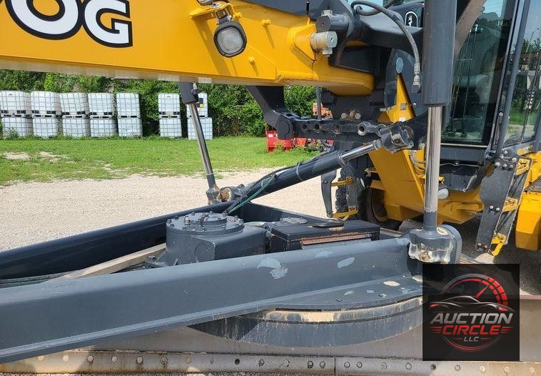 2016 John Deere 770G  motor grader