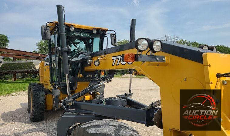 2016 John Deere 770G  motor grader
