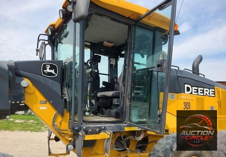 2016 John Deere 770G  motor grader