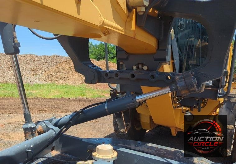 2012 John Deere 672G motor grader