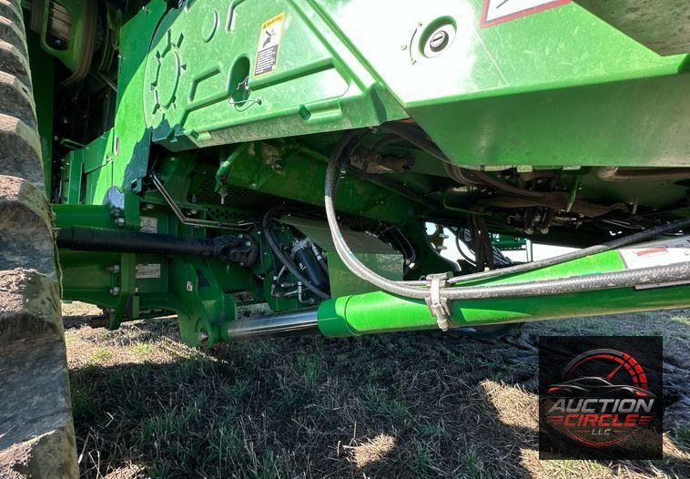 2022 John Deere X9 1100 Signature Edition RWA combine
