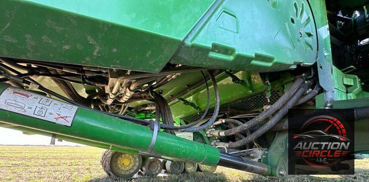 2022 John Deere X9 1100 Signature Edition RWA combine