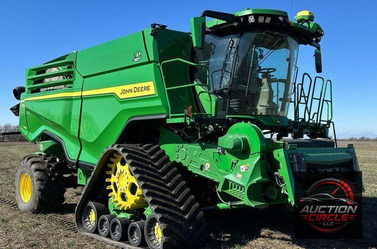 2022 John Deere X9 1100 Signature Edition RWA combine