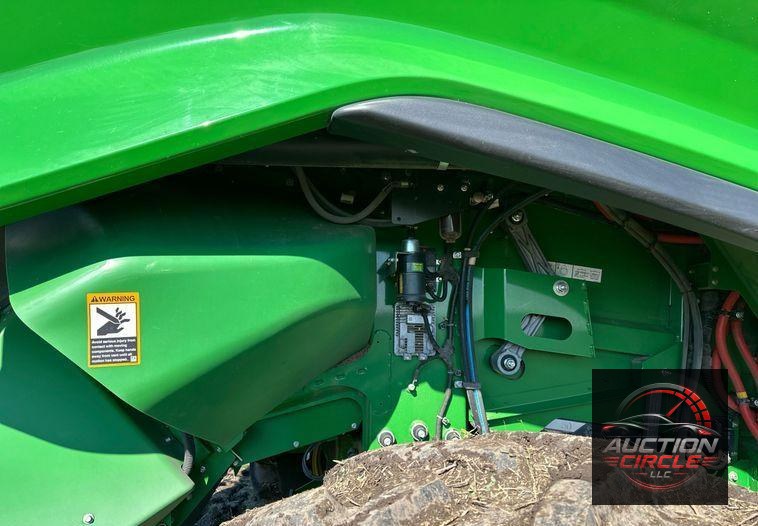 2022 John Deere X9 1100 Signature Edition RWA combine