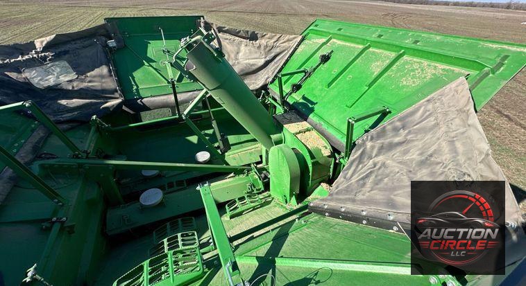 2022 John Deere X9 1100 Signature Edition RWA combine