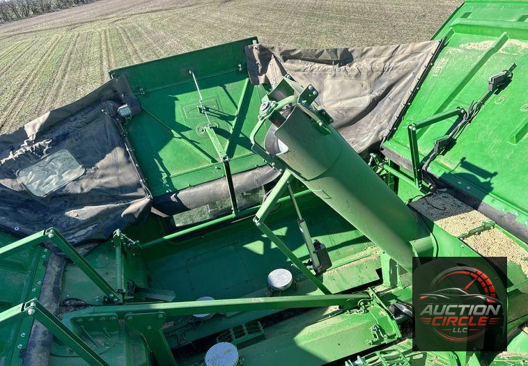 2022 John Deere X9 1100 Signature Edition RWA combine